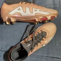 کفش استوک فوتبال کاملا نو و اورجینال