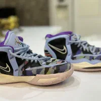 کفش سالن بسکتبالی