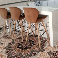 میز جزیره همراه با صندلی کلاسیک|میز و صندلی غذاخوری|سمیرم, |دیوار