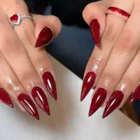 کاشت ناخن و مژه