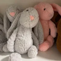 عروسک و کوسن|اسباب‌بازی بچه|اراک, |دیوار