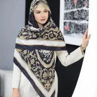 روسری قواره بزرگ دور دست دوز|لباس|آستانه اشرفیه, |دیوار