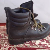 کفش کوهنوردی|کیف، کفش، کمربند|سراب, |دیوار