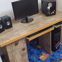 کامپیوتر تمیز وسالم|رایانه رومیزی|فلاورجان, |دیوار