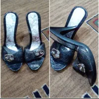 چند جفت کفش نو|کیف، کفش، کمربند|دورود, |دیوار