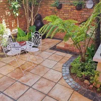 فروش حیاط ۱۲۶ متر در پ ا س ت و ر ق د ی م