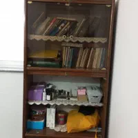 کتابخانه میز کار