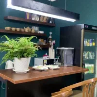 اجاره-اتاق-و-صندلی-میز-ناخن-بوفه-درسالن-زیبایی