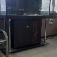 آکواریم با میز کابینتی