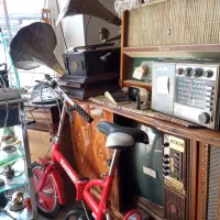 تلویزیون عتیقه|تلویزیون و پروژکتور|میانه, |دیوار