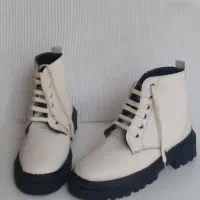 نیم بوت کرم  و زرشکی سایز 39
