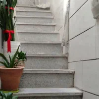 یه باب منزل مسکونی در دوطبقه نیم مجزا
