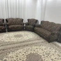 مبل ۷نفره با میز ناهار خوری۶نفره با دو عدد قالیچه