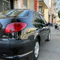 206 صندوقدار موتور v8