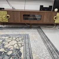 فروش قالی ۱۲ متری ویک میز زیر تلویزیون