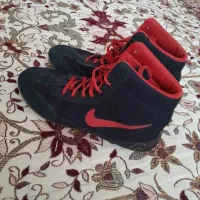 کفش کشتی و دربند کشتی