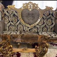 فروش مبل سلطنتی هفت نفره همراه با میز عسلی