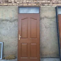 درب چوبی و پنجره آلیمینوم و پرده و غیره