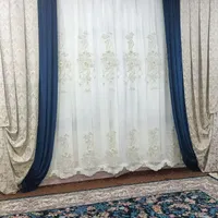 دو عدد پرده یکی نو یکی استفاده شده