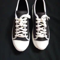 دو جفت کفش اسپورت نو شماره ۳۹ جفتی ۶۰۰