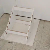 پایه و قفسه چوبی برای مغازه کاشی