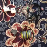 هدفون بلوتوثی و عادی با رم و شارژر