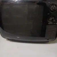 یک عدد تلویزیون قدیمی مارک Toshiba (کلکسیونی)