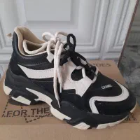 کفش اسپرت لژدار