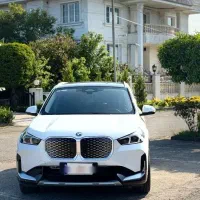 بی ام وه IX1 30L