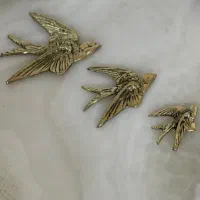 پروانه برنز و پرستوی برنز|کلکسیون اشیاء عتیقه|کرمانشاه, |دیوار