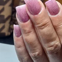 کاشت ناخن ژل در گلبهار /تخفیف با معرفی مشتری