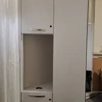 آینه و کمد سه گوش مناسب گوشه منزل