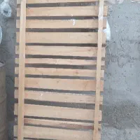 تخت چوبی