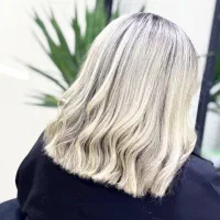 تخفیف رنگ و لایت به مناسبت روز مادر|خدمات آرایشگری و زیبایی|شوش, |دیوار