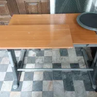 میز کامپیوتر در حد نو