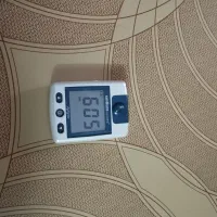 یک عدد دستگاه تست قندخون