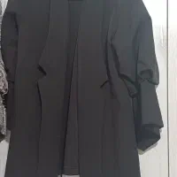 تعدادی مانتو و پالتو