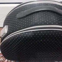 چمدان هر دو سالم به فرش میرسد