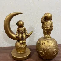 مجسمه فضانورد