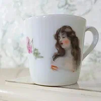 فنجان گلسرخی رخ