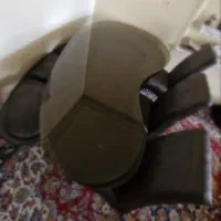 میز غذا خوری ۶ نفره در حد نو و چند تا هم مبل تک