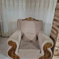 مبل راحتی هفت نفره سالم بدون شکستگی|مبلمان خانگی و میز عسلی|رشت, گلسار|دیوار