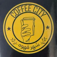 نیرو جوان باریستاجهت کار در کافه