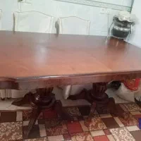 میز ناهارخوری بدون صندلی