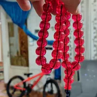 دو عدد تسبیح دو پوست گری از استاد حسین معتقدی