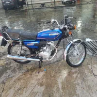 موتور سیکلت پیشرو ۱۲۵