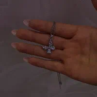 گردنبند پروانه