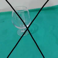 تعدادی ظرف پذیرایی و لیوان|ظروف سرو و پذیرایی|چهارباغ, |دیوار