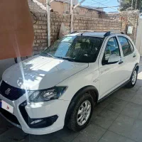 کوئیک اس ۱۴۰۲ سفید