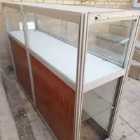 ویترین یک مترونیمی آلومینیومی